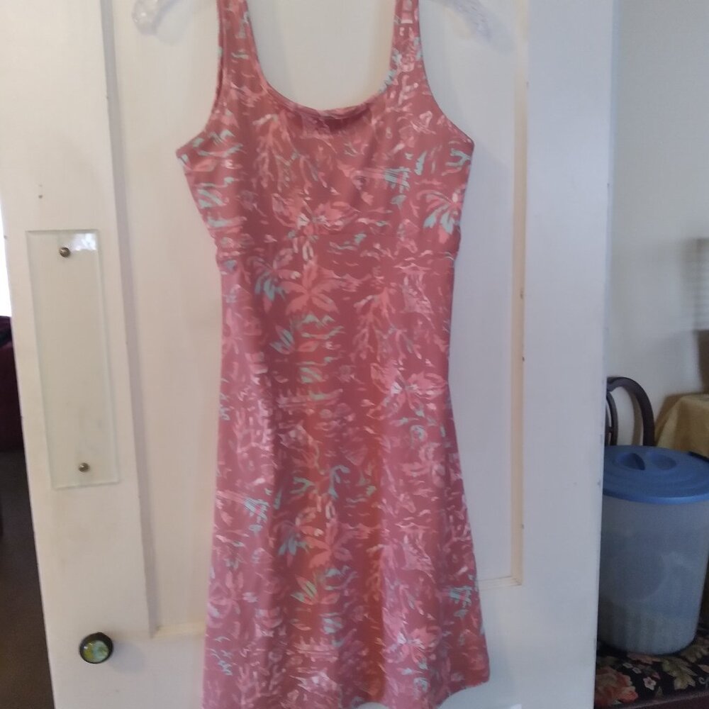 Columbia Women's Freezer Dress size Small,  Sandalwood Pink Kona Kraze print